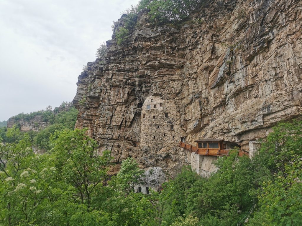 У недељу, 07.06.2026. године, Планинарско – еколошки клуб „Гора „ извешће планинарску акцију „Кањон Пањице и Водена пећина“.